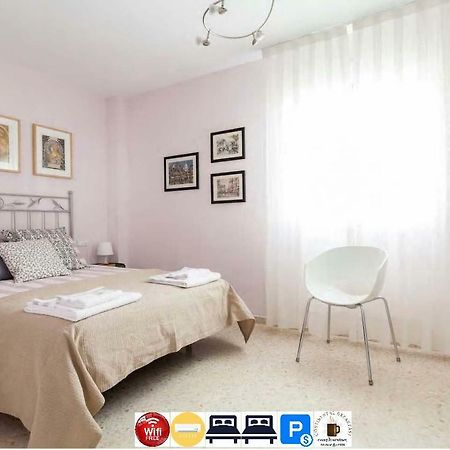 Apartamento Jardin De Santa Paula Sevilla Kültér fotó