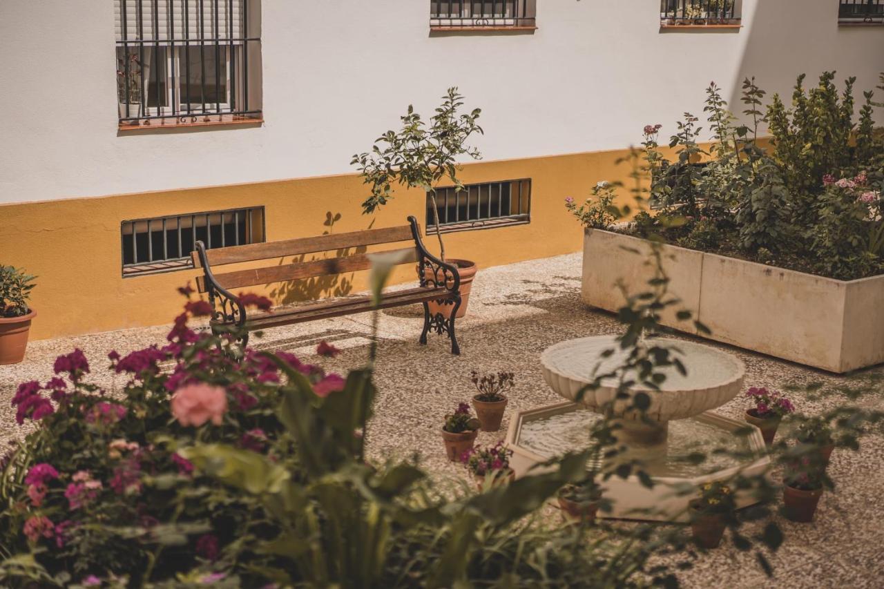Apartamento Jardin De Santa Paula Sevilla Kültér fotó