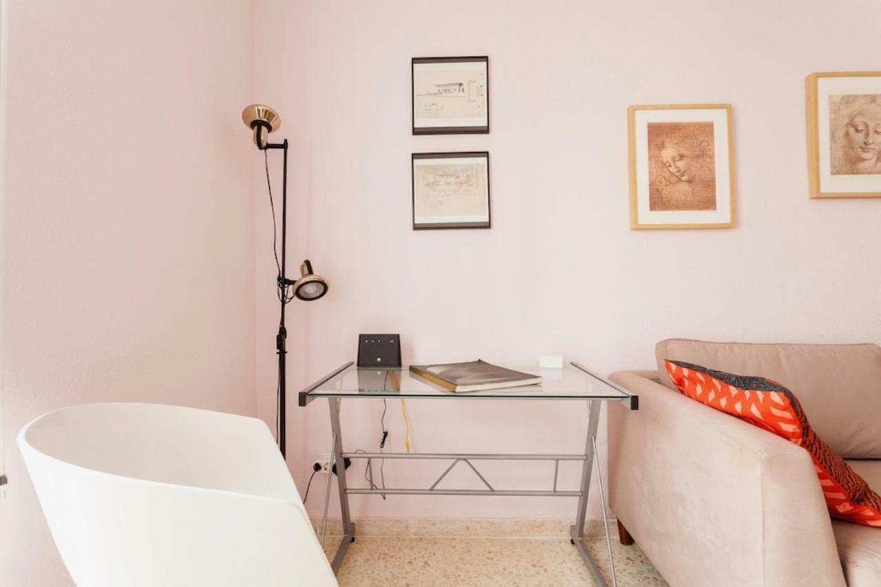 Apartamento Jardin De Santa Paula Sevilla Kültér fotó